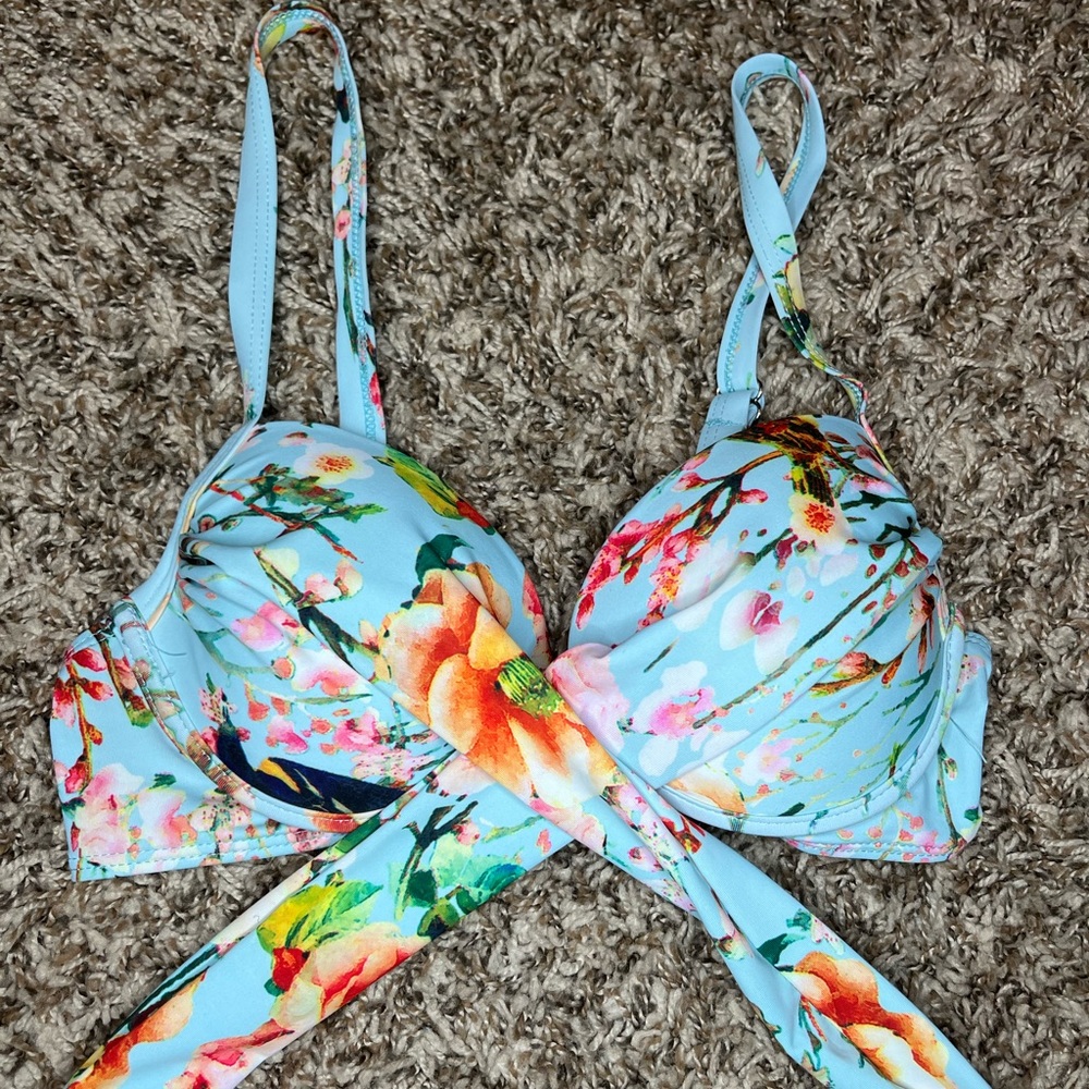 Swim top - Picture 2 of 5